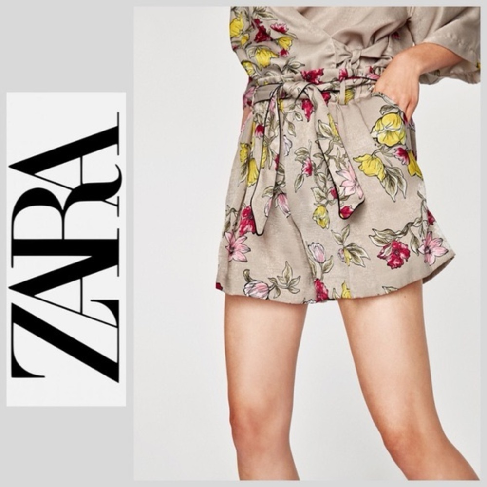 Zara Flowy Floral Shorts Size S